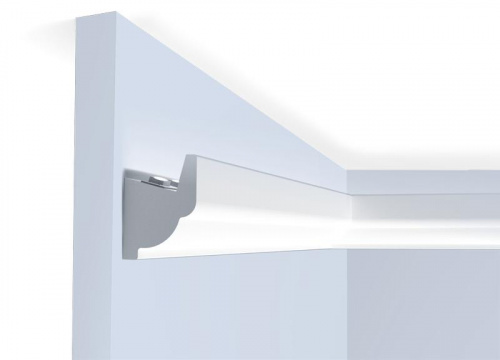 Молдинг HI WOOD LB32 (32,5мм х 24мм х 2м)